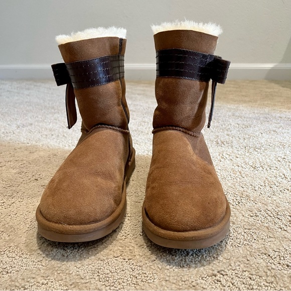 EUC UGG Josette Leather Bow Ankle Sheepskin Suede Boots Booties - Picture 5 of 15